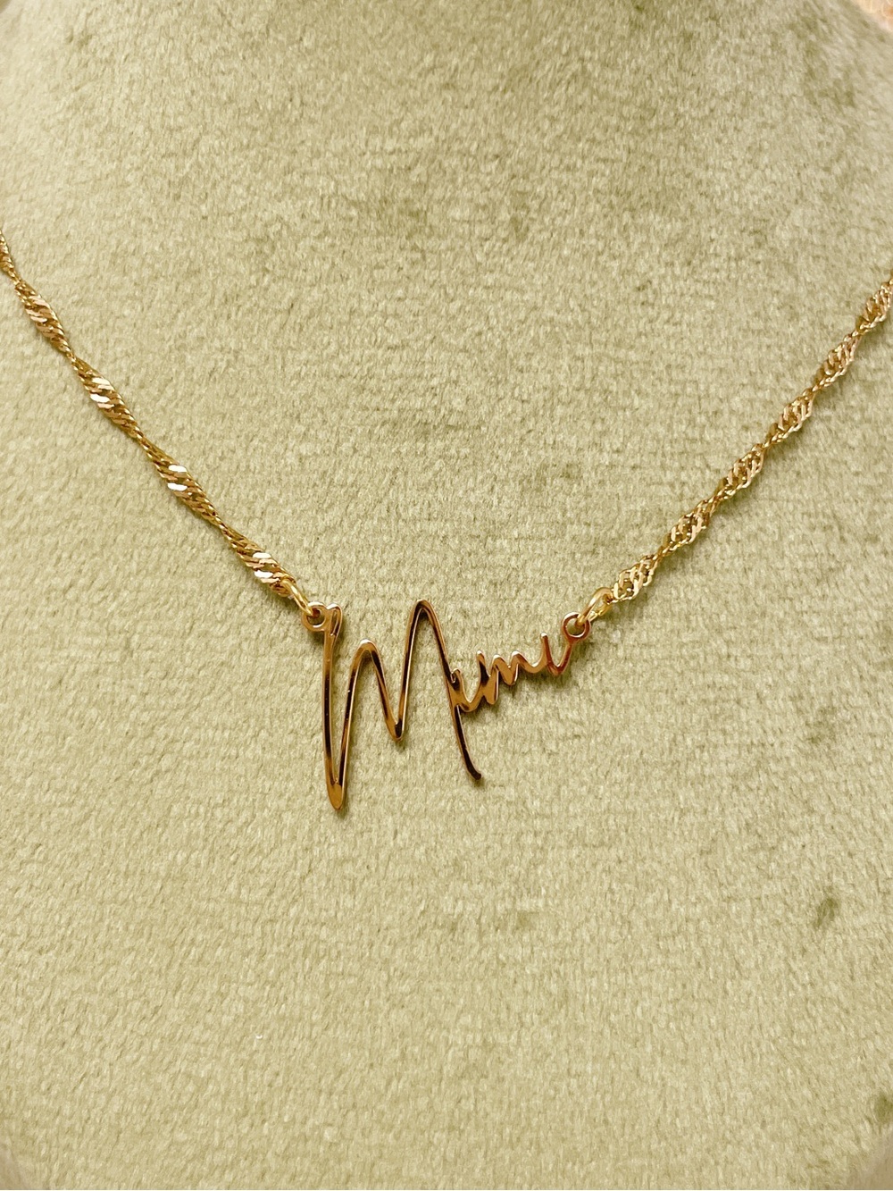 Gold 'Mum' Script Necklace - Elegant Women's Jewelry